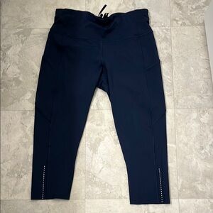 Fast and Free HR Crop 19" Navy blue. Inside cloth tag was removed.